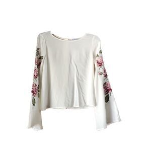 NWT Cupcakes & Cashmere Boho Floral Embroidered Button Back Blouse - XS